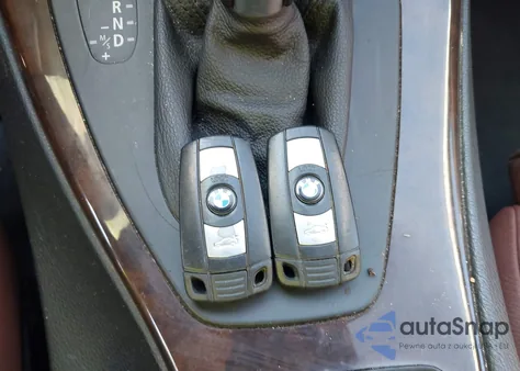 2006 BMW 325I из США, поврежденный, VIN WBAVB13596PT18693